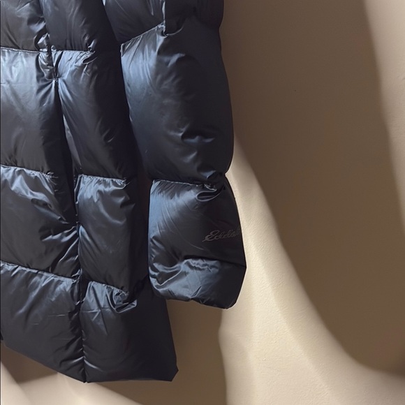 Blue Hooded Puffer Jacket - Picture 2 of 15